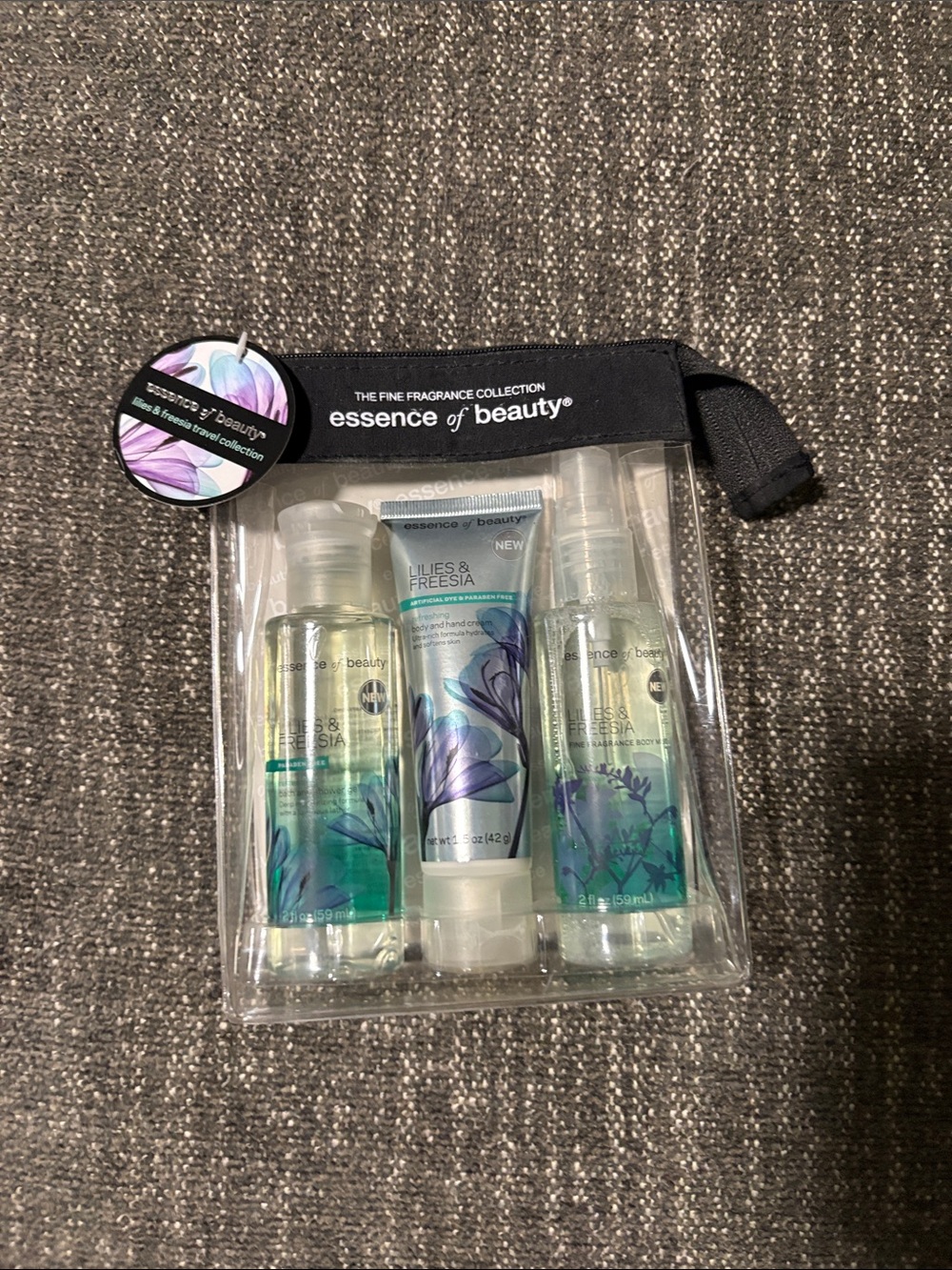 essence of beauty Lilies & Freesia Travel Body Wash Set - Teal/Green